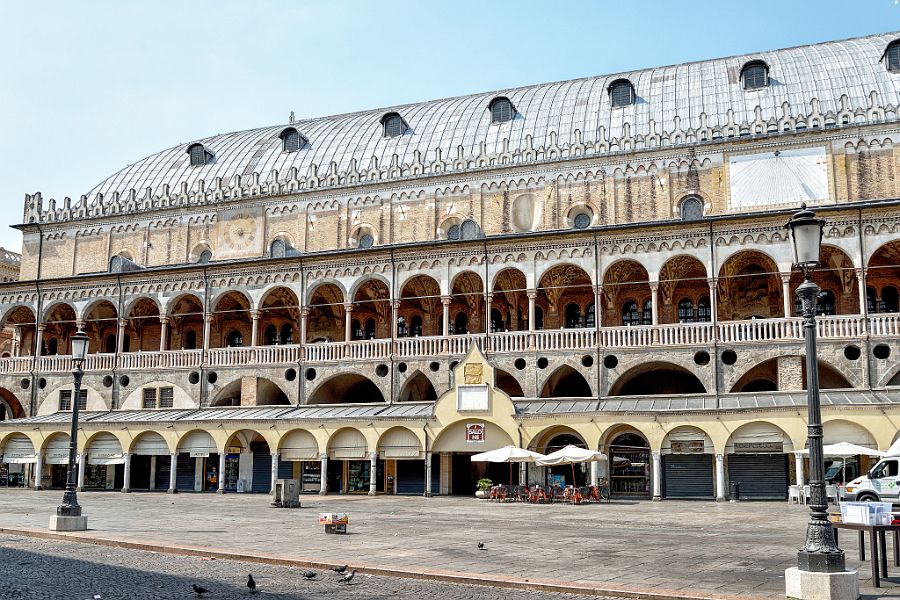 09 - Il Palazzo della Ragione.JPG